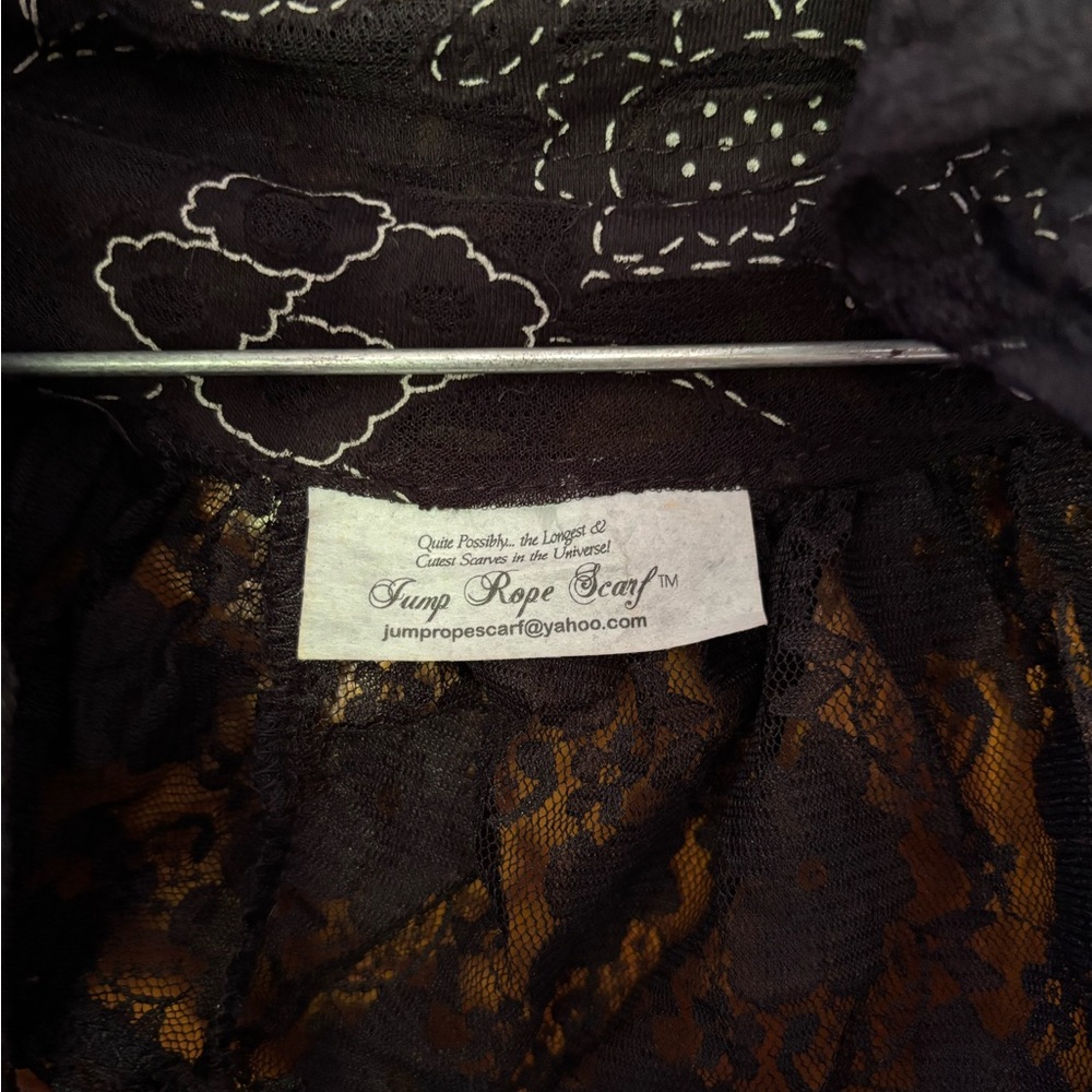Geisha Moth Jump Rope Scarf - Picture 3 of 3